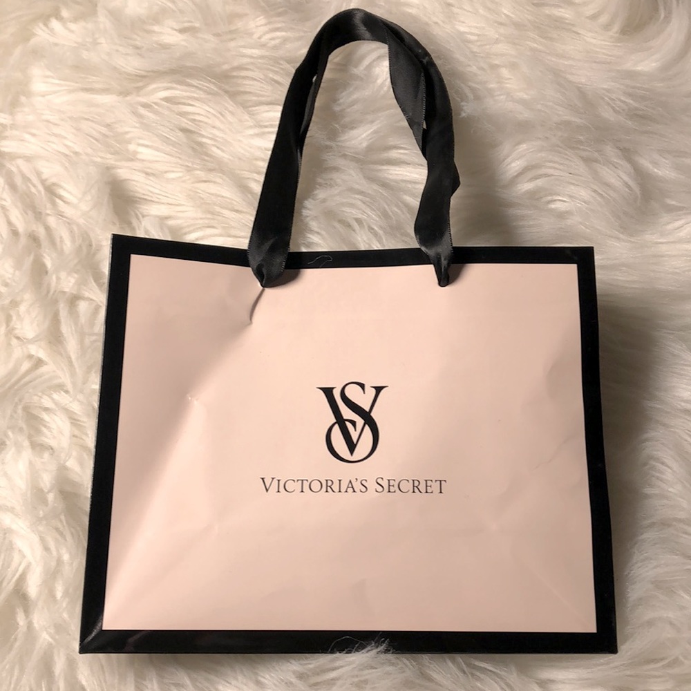 VICTORIA’S SECRET Paper Shopping Bag 🛍️